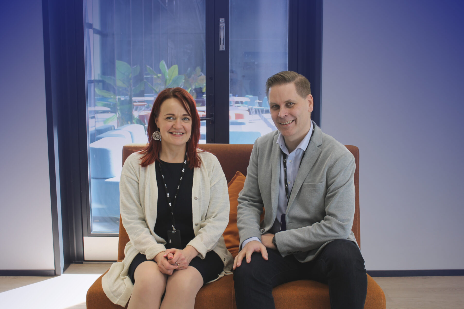 Artikkelikuvassa 2MT-IT:n liiketoimintajohtajat Kati Pöllänen ja Marko Ranta.