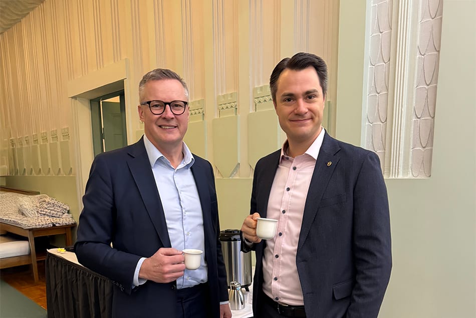 Kuvassa Antti Korpiniemi ja Juhana Brotherus.