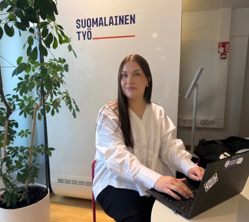 Kuvassa Jenni Peltonen.